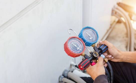 Jak działa serwis pomp ciepła i kiedy warto z niego skorzystać?