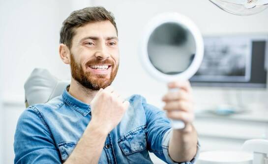 Jak wybrać stomatologa i zadbać o zdrowy uśmiech – najważniejsze informacje