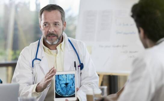Jak wygląda konsultacja neurologiczna i kiedy warto z niej skorzystać?