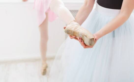 Jak wybrać baleriny damskie zapewniające komfort na co dzień?