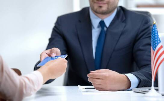 Jak działa pośrednictwo kredytowe i na co zwrócić uwagę przy wyborze