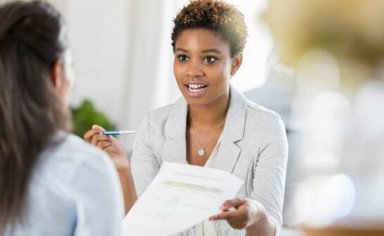 Jak wybrać doradcę kredytowego i uniknąć błędów przy zaciąganiu kredytu