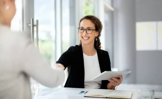 Jak znaleźć najlepszego doradcę kredytowego i na co zwrócić uwagę?