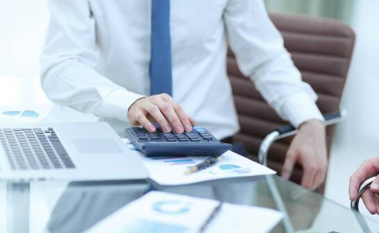 Jak wybrać dobre biuro rachunkowe? Kluczowe kryteria i najczęstsze błędy