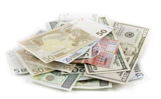 Na co zwrócić uwagę wybierając kontor walut?