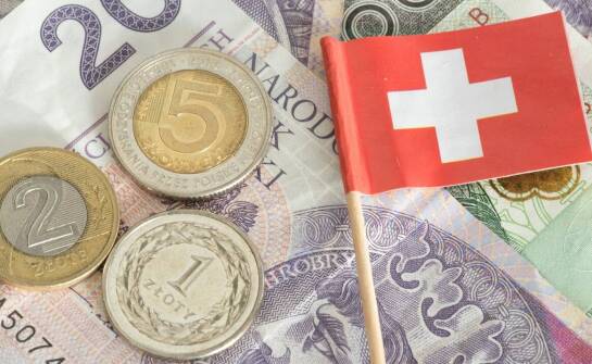 Jak działa kurs franka w kantorach i co wpływa na jego wysokość?