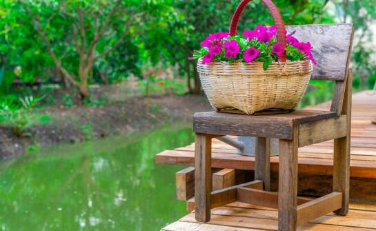 Kosze betonowe z daszkiem – trwałość i estetyka w przestrzeni publicznej