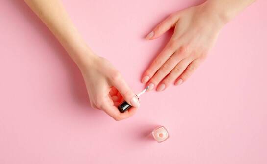 Jak działa frezarka do manicure i na co zwrócić uwagę przy wyborze?