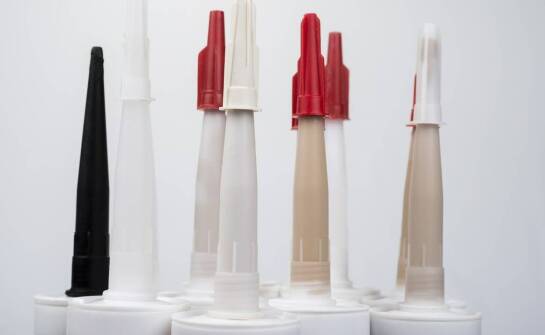 Strzykawki jednorazowe – zastosowania, rodzaje i bezpieczeństwo użytkowania