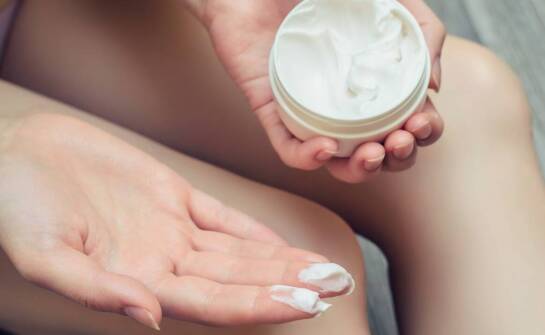 Jak działa krem na odciski i kiedy warto go stosować? Sprawdzone informacje