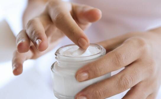 Jak wybrać skuteczny krem na zrogowacenia i poprawić kondycję skóry