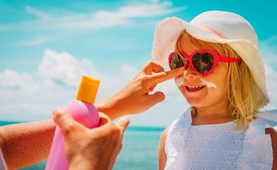 Kremy z filtrem SPF – jak działają i dlaczego warto je stosować codziennie