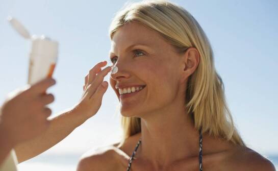 Jak wybrać kremy z filtrem SPF? Najważniejsze informacje i porady