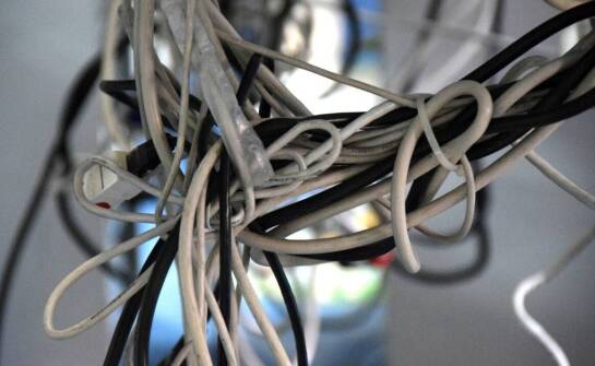 Zastosowanie i właściwości drutów ciągnionych w różnych branżach