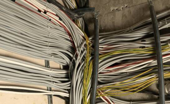 Druty płaskie – czym są, jak powstają i jakie mają cechy szczególne