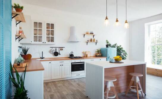 Kuchnie na miarę potrzeb – sprawdzone rozwiązania i aktualne trendy aranżacyjne