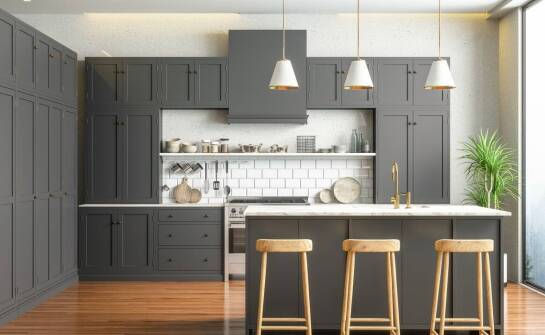Jak zaplanować kuchnię na wymiar – trendy, inspiracje i praktyczne porady