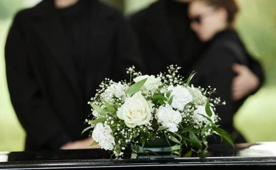 Jak wybrać odpowiednią oprawę muzyczną podczas ceremonii pogrzebowej