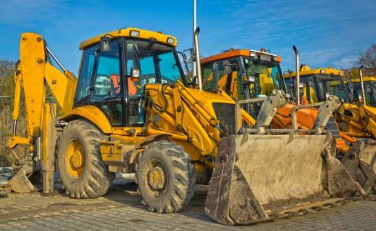 Co warto wiedzieć przed wypożyczeniem sprzętu budowlanego na inwestycję