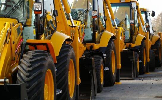 Jak efektywnie wypożyczać sprzęt budowlany i na co zwrócić uwagę?