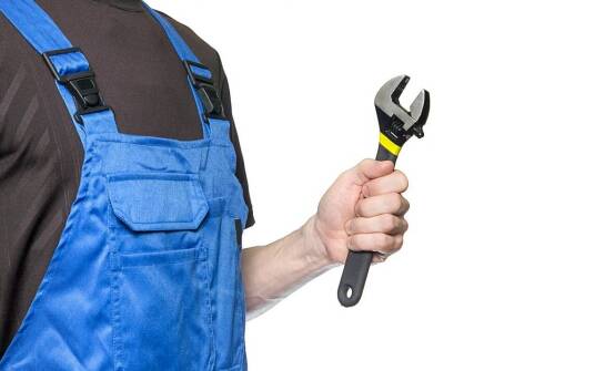 Jak przebiega naprawa elektronarzędzi i kiedy warto oddać sprzęt do serwisu