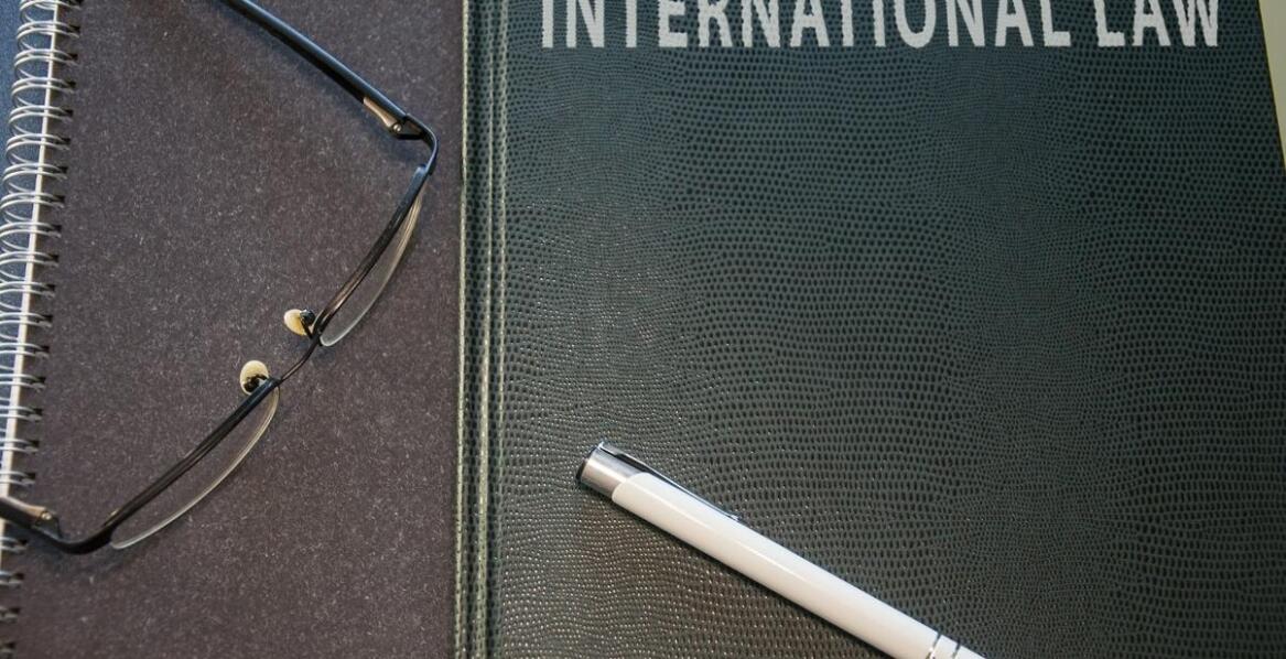 Jak wygląda proces zakładania spółki i jakie formalności warto znać?