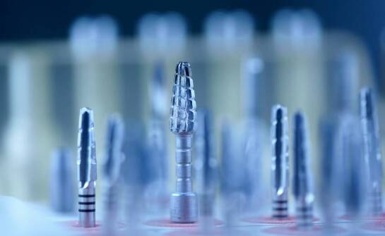 Wiertła stomatologiczne i produkty medyczne – przegląd najważniejszych zastosowań