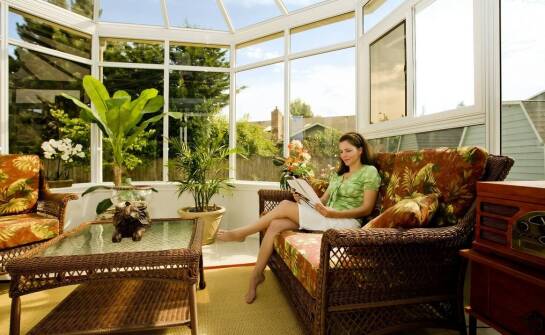 Oranżeria – pomysły na aranżację i wykorzystanie przeszklonych ogrodów