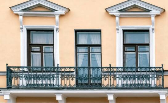 Jak zabudować balkon – sprawdzone sposoby i praktyczne porady