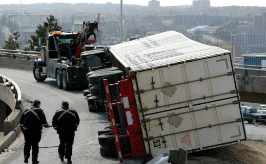 Jak przebiega przewóz zwłok z Polski na Ukrainę – najważniejsze informacje