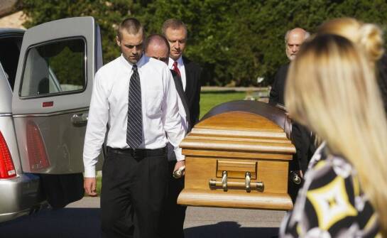 Jak przebiega procedura sprowadzenia zwłok z USA do Polski krok po kroku