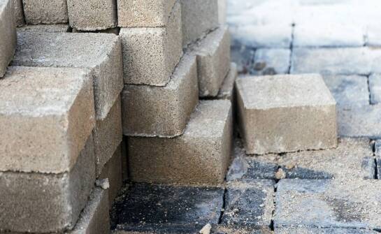 Innowacyjne zastosowania kostki brukowej i betonu w aranżacji przestrzeni