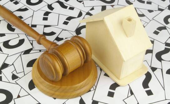 Jak przebiegają licytacje komornicze i co warto o nich wiedzieć?