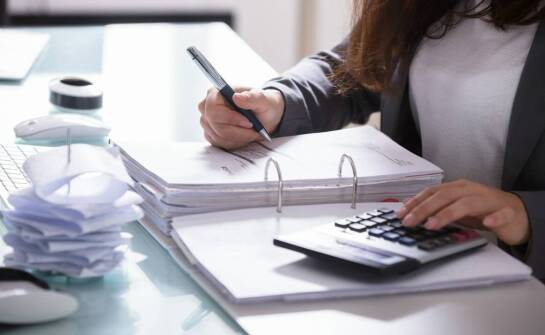 Czym zajmuje się biuro rachunkowe i jak wybrać najlepszą ofertę?
