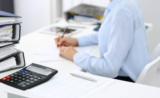 Biuro rachunkowe – najważniejsze funkcje i korzyści współpracy z firmą