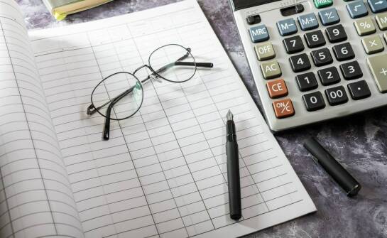 Pełna księgowość - kiedy warto skorzystać z biura rachunkowego?