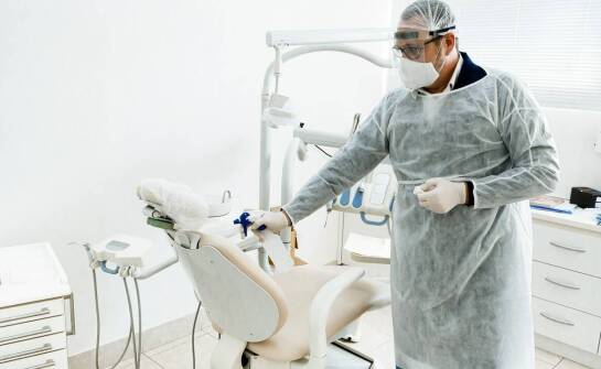Jak przebiega wizyta u stomatologa i na co zwrócić uwagę przed leczeniem