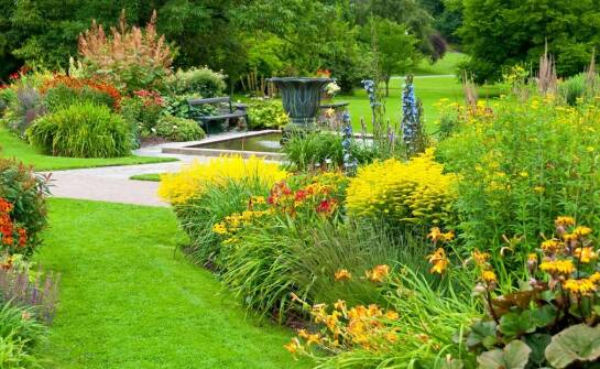 Inspiracje i pomysły na aranżacje ogrodu — najciekawsze projekty ogrodów