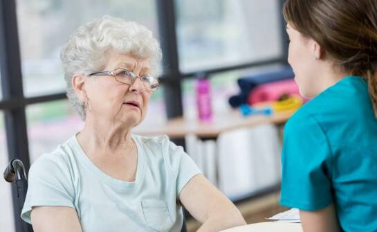 Jak wygląda praca opiekuna osób starszych w Niemczech? Najważniejsze informacje