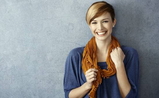 Szaliki ręcznie robione – dlaczego warto wybrać unikatowe dodatki?