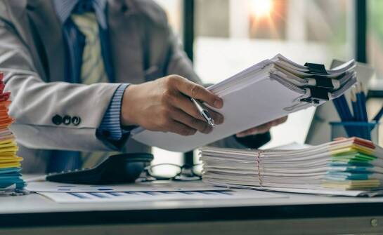 Prowadzenie ksiąg rachunkowych w firmie – obowiązki, proces i najczęstsze wyzwania