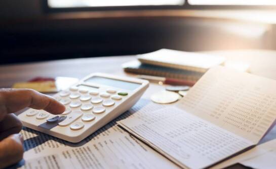 Jak przebiega prowadzenie ksiąg rachunkowych i na co zwrócić uwagę?