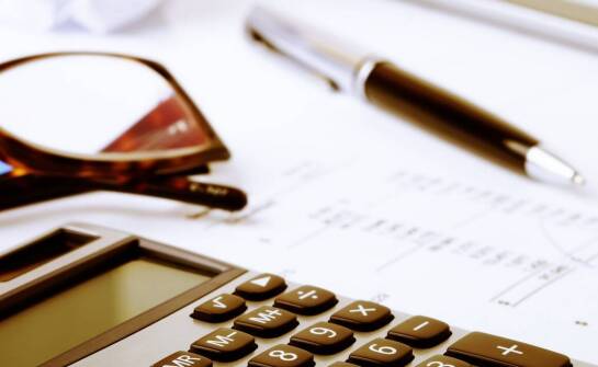 Jak działają usługi księgowe i na co zwrócić uwagę przy wyborze firmy