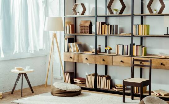 Nietypowe zabudowy i meble na wymiar – pomysły na funkcjonalne wnętrza