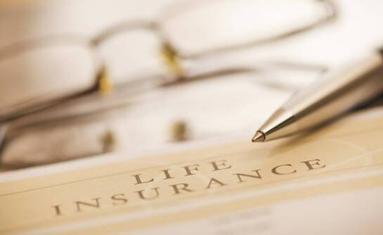 Ubezpieczenie na życie – jak szukać korzystnych ofert?