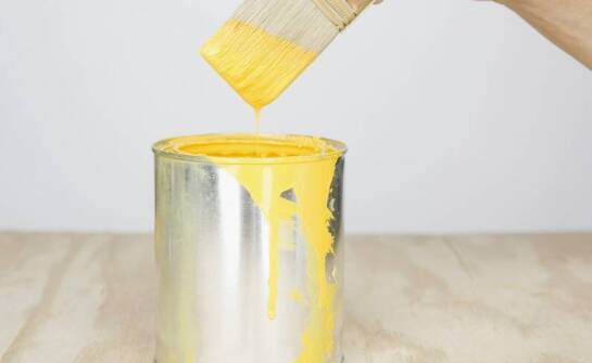 Jak skutecznie przywrócić blask lakierowi samochodowemu przez polerowanie