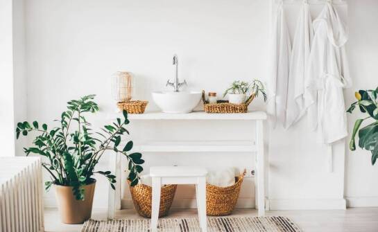 Jak wybrać funkcjonalne meble do łazienki – inspiracje i praktyczne porady