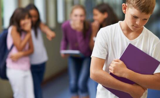 Jak działa ubezpieczenie szkolne i o czym pamiętać przed wyborem polisy