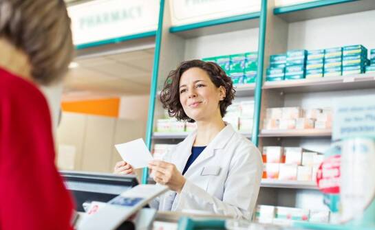 Jak działają apteki całodobowe i kiedy warto z nich korzystać?