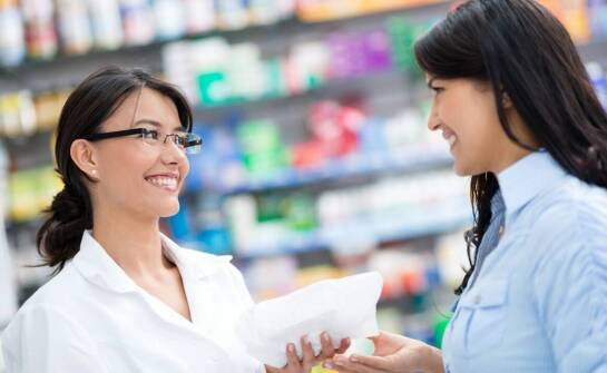 Jak działają apteki i na co zwrócić uwagę wybierając leki bez recepty